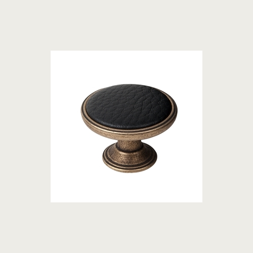 METAL KNOB 37MM ANTIQUE BRASS-SYNTH. LEATHER BLACK