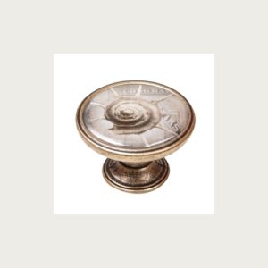 BOUTON 37MM VIEUX LAITON COQUILLE 2